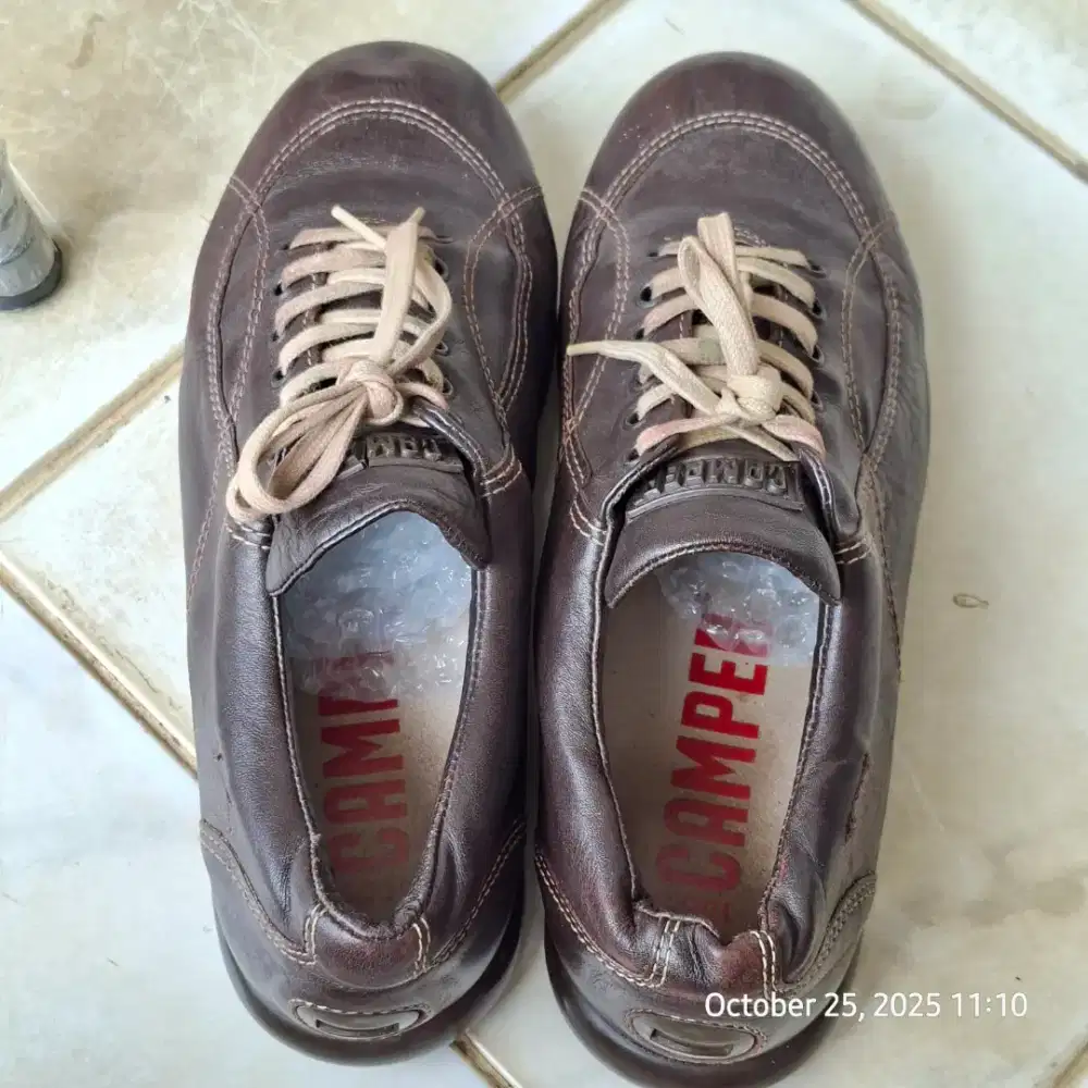 second sepatu camper size 40