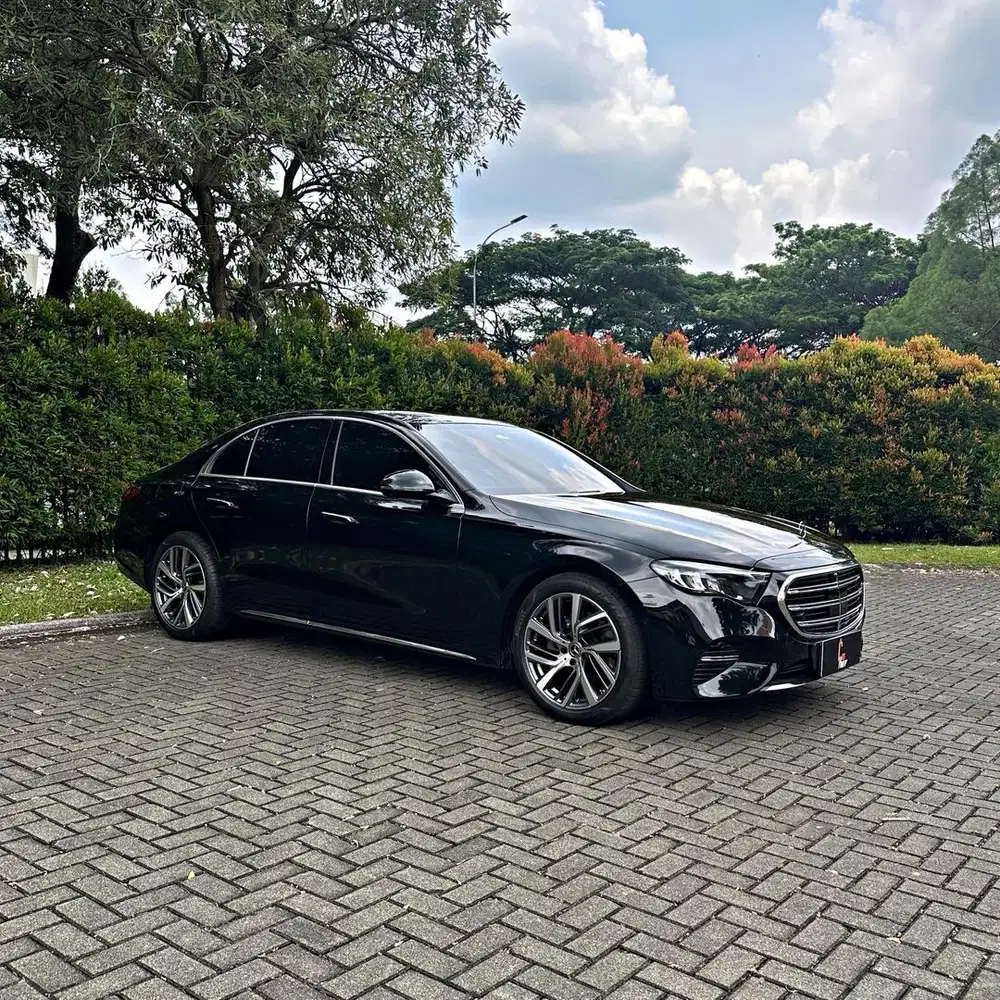 LIKE NEW! Mercedes Benz E200 Exclusive 2024 new model 2025 bergaransi