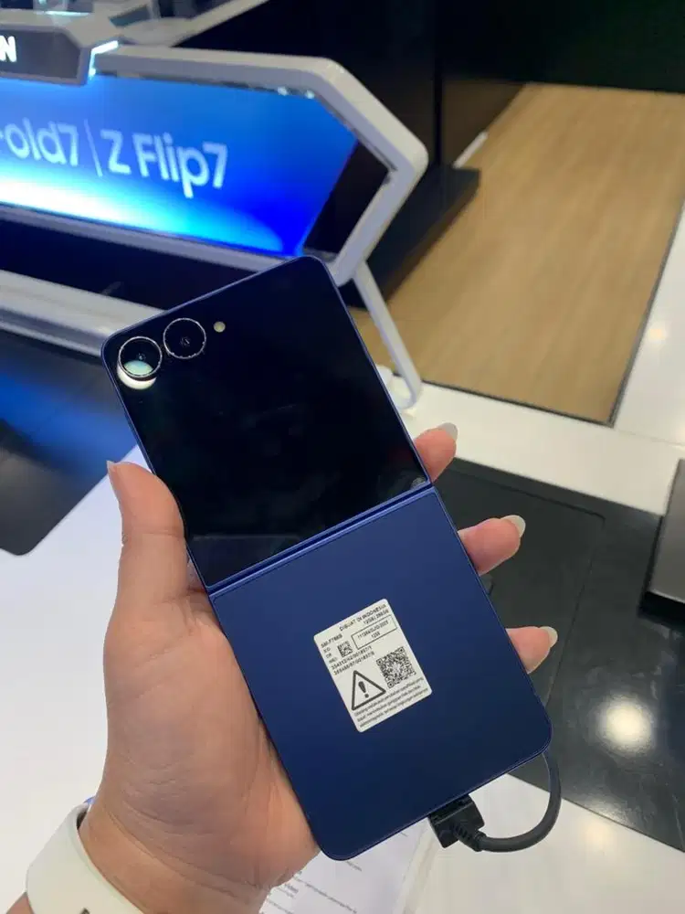 Samsung galaxy flip 7