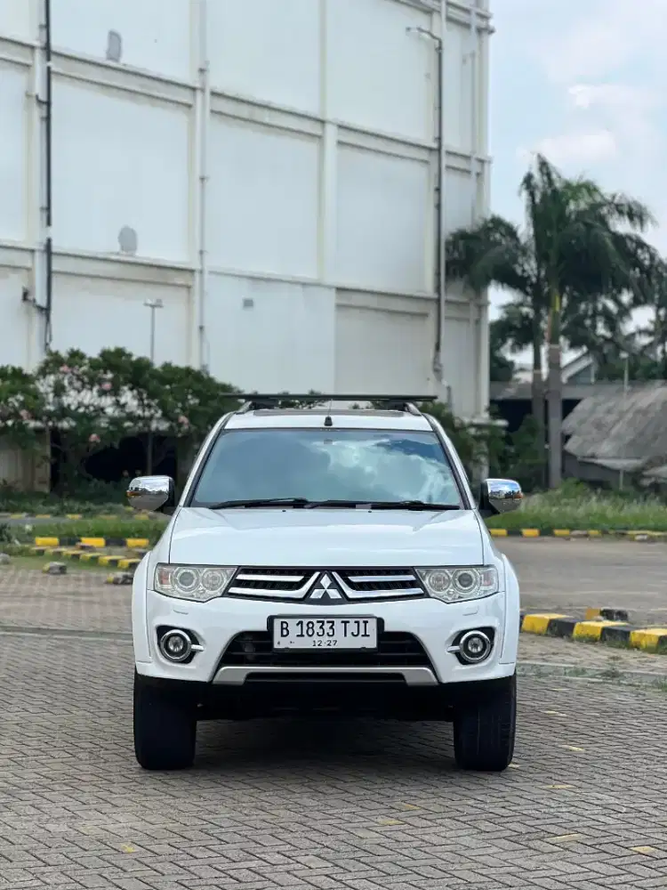 Pajero Sport Dakar 4x2 Matic 2014 Putih