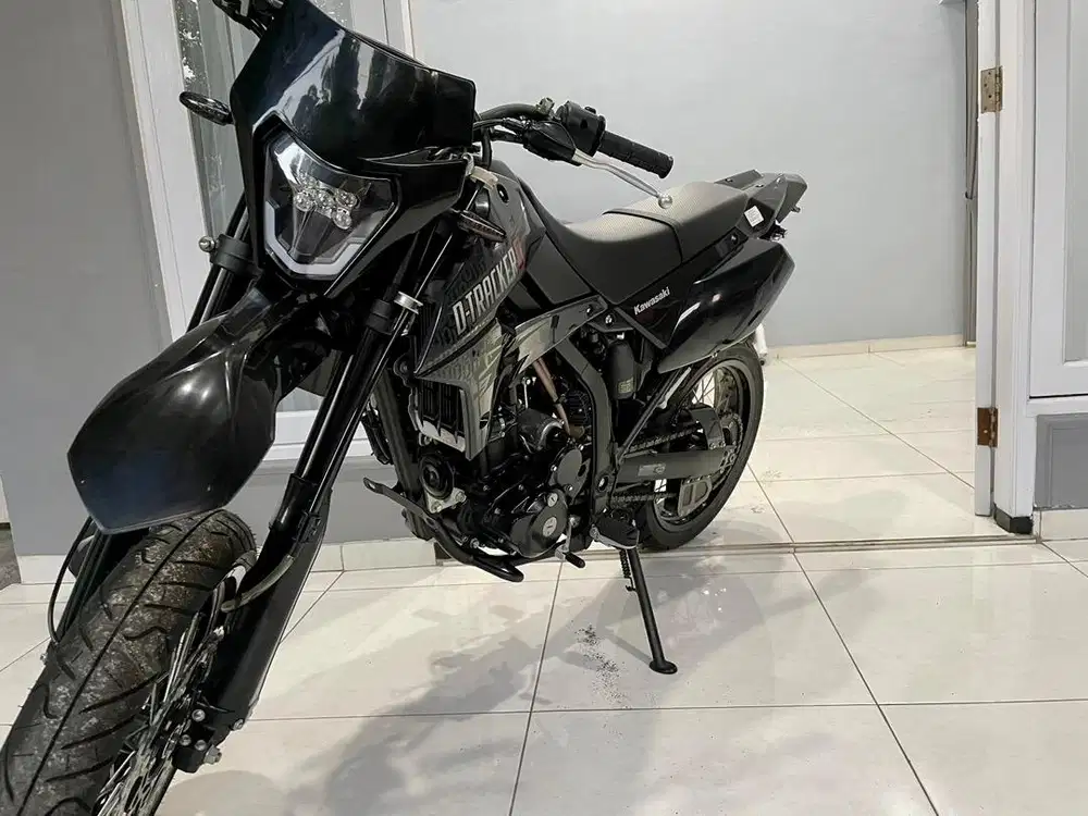 Kawasaki D-Tracker X 250 – Kondisi Seperti Baru