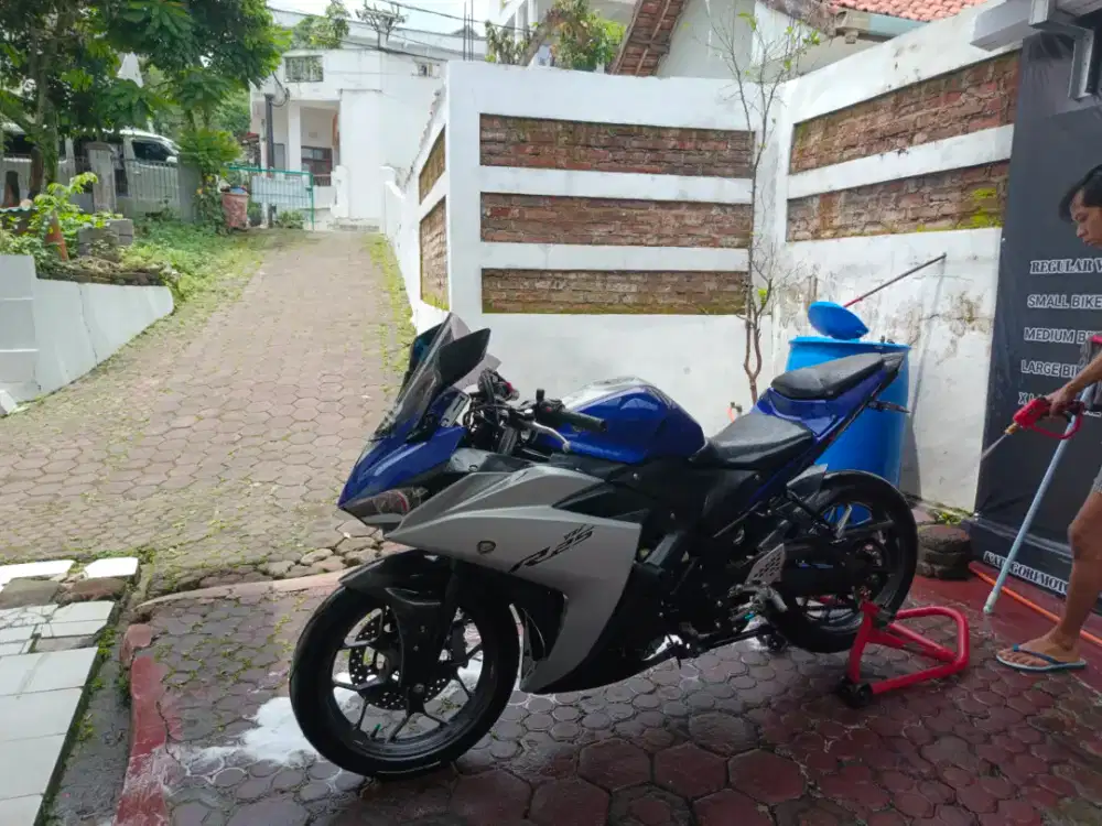 Yamaha R25 ABS 2015