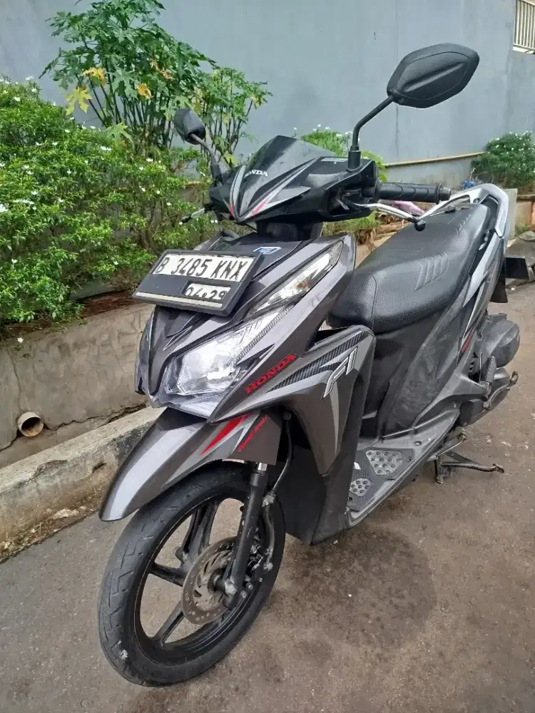 Vario 125 KZR thn 2013 pajak hidup