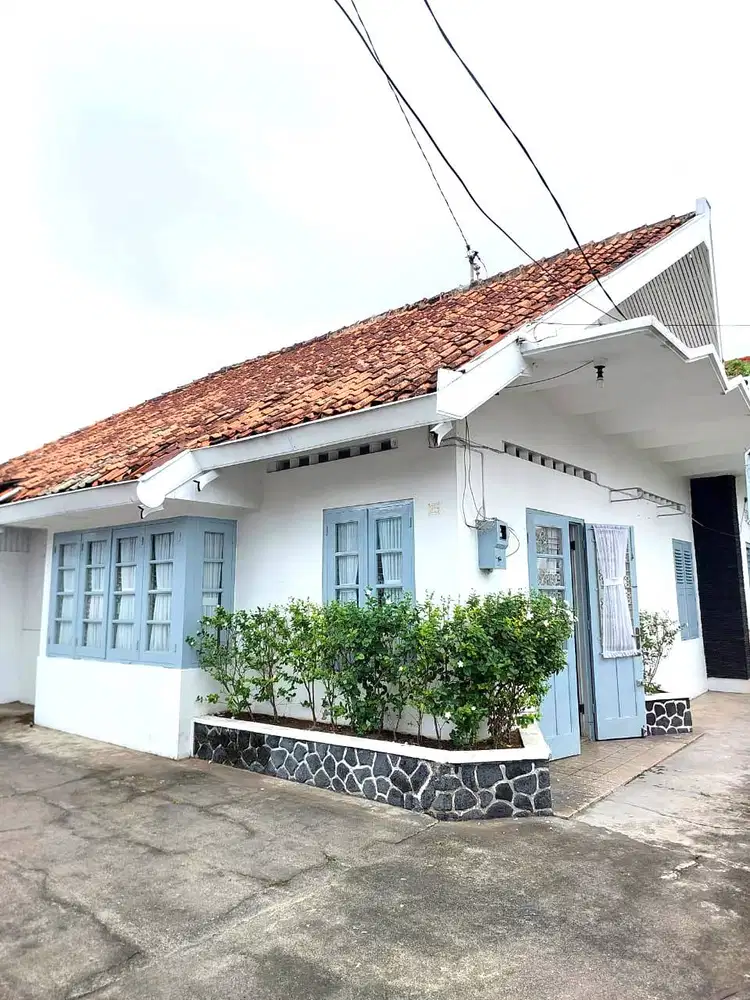 Rumah Lawas Tengah Kota dekat Malioboro