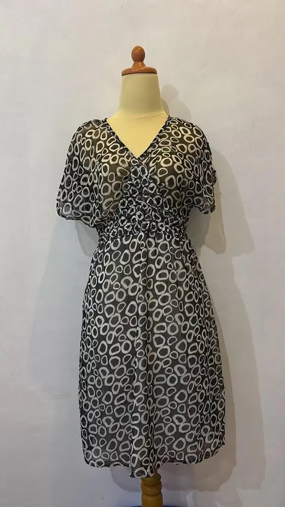 Dress hiam putih