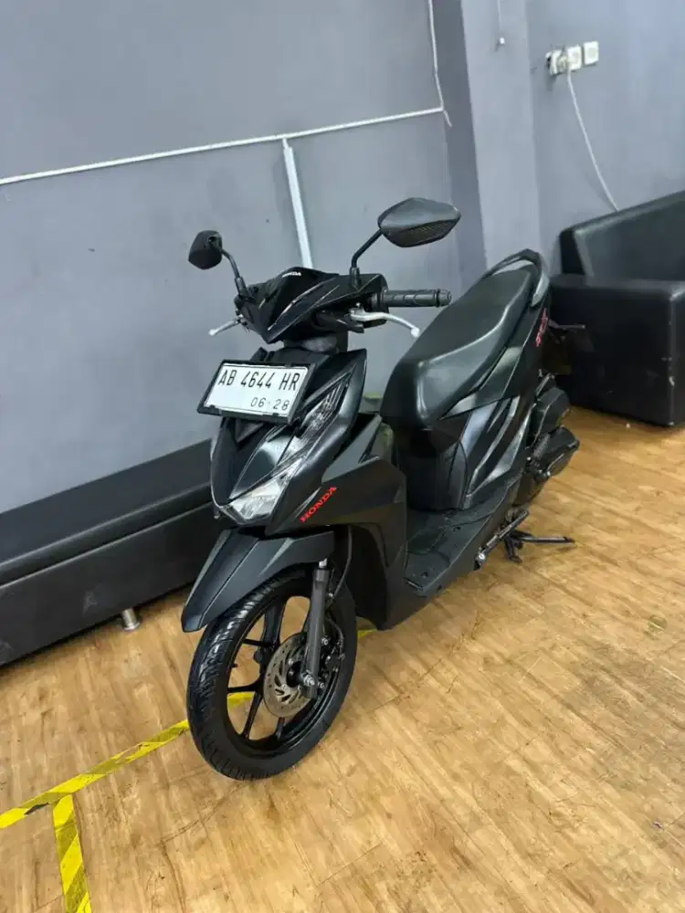 Beat Deluxe ISS 2023 Harga Murah