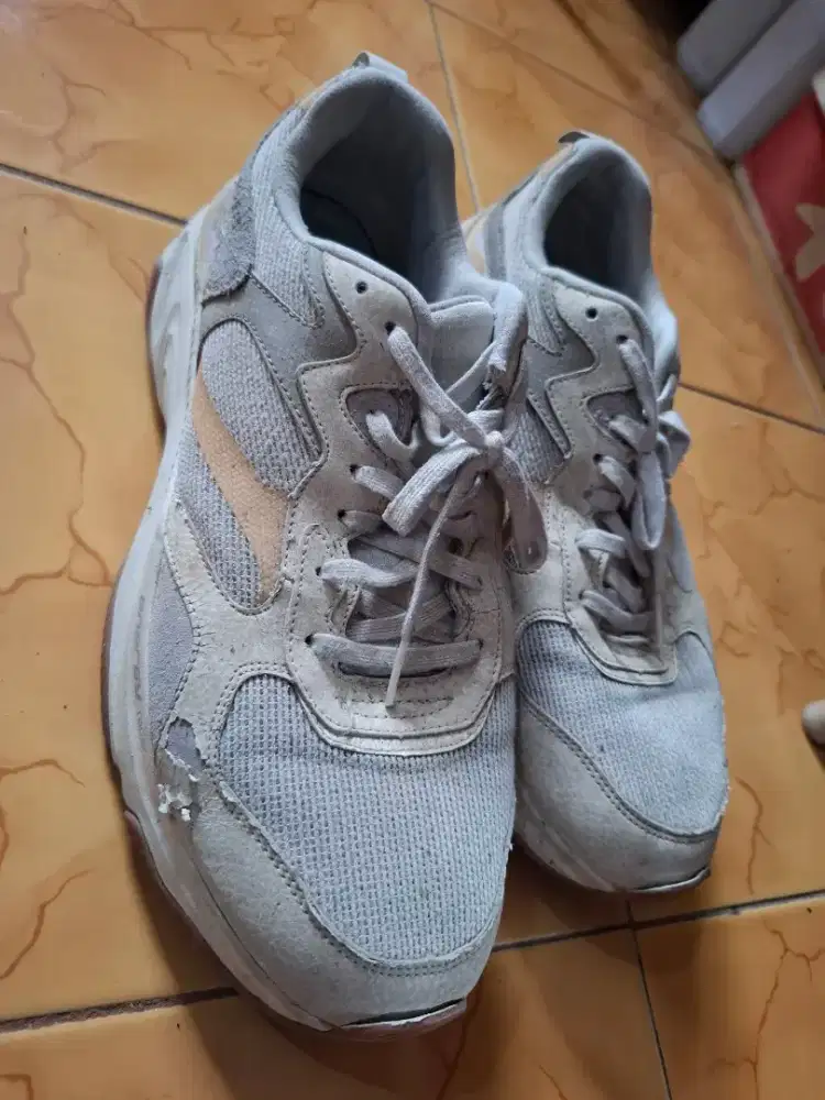 Sepatu Skechers dlite