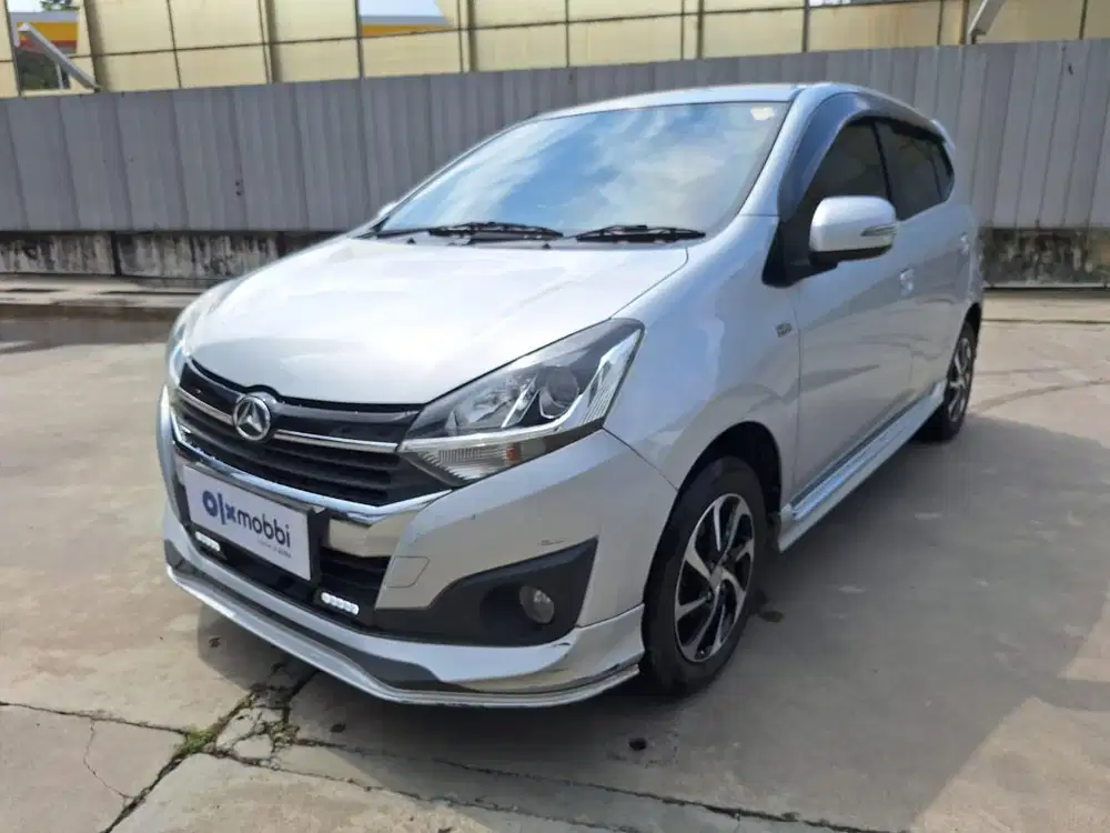 DP MURAH - Daihatsu Ayla 1.2 R Deluxe Bensin-MT 2017
