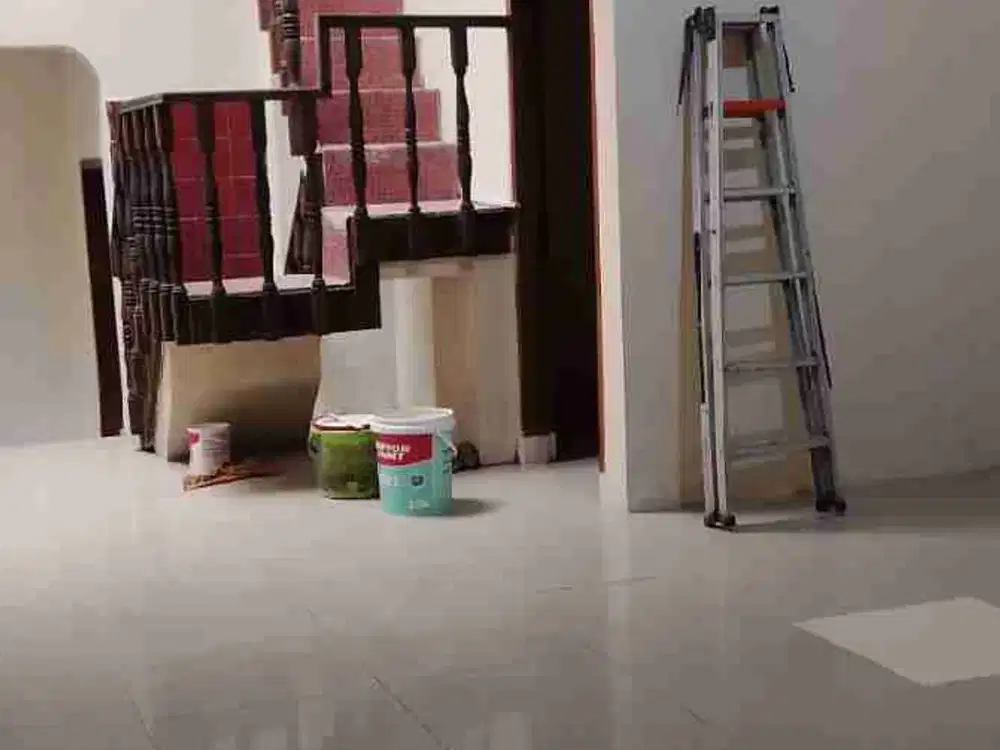 Disewakan Ruko 1 1/2 LT di Pejuang Jaya cocok untuk berbagi usaha dan bisa untuk tempat tinggal