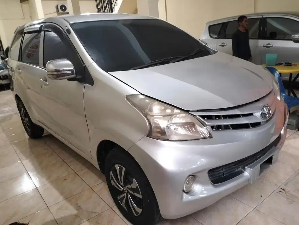 DP 10 JT Toyota Avanza E AT 2015