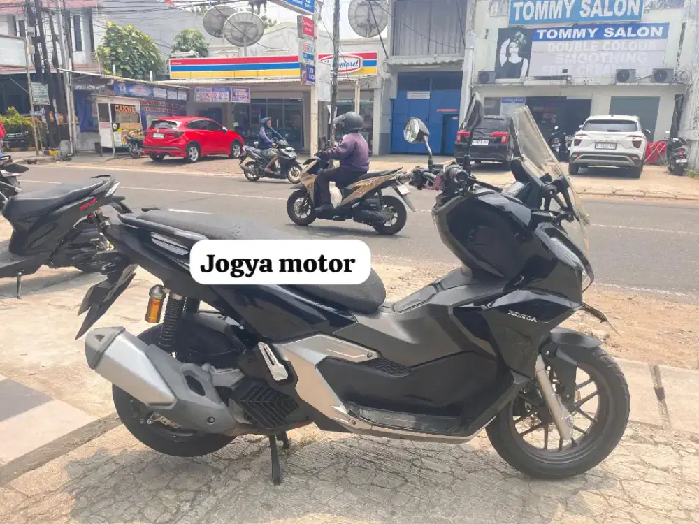 Honda adv 160 cc tahun 2022 cbs