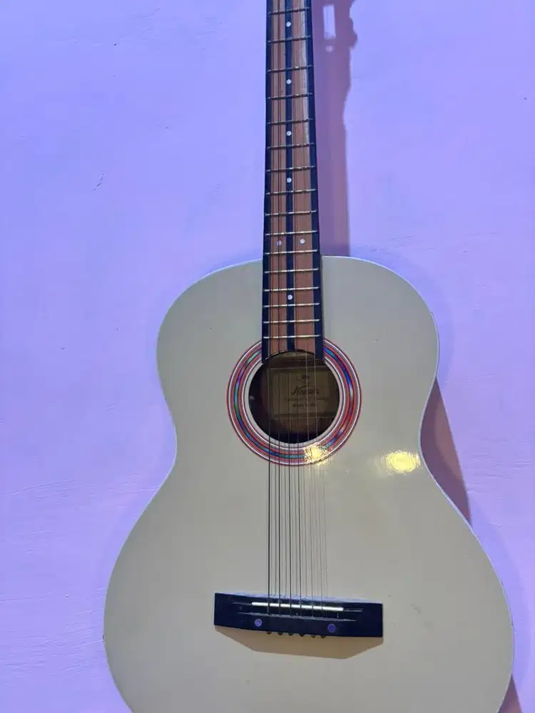 Di jual Gitar kapok