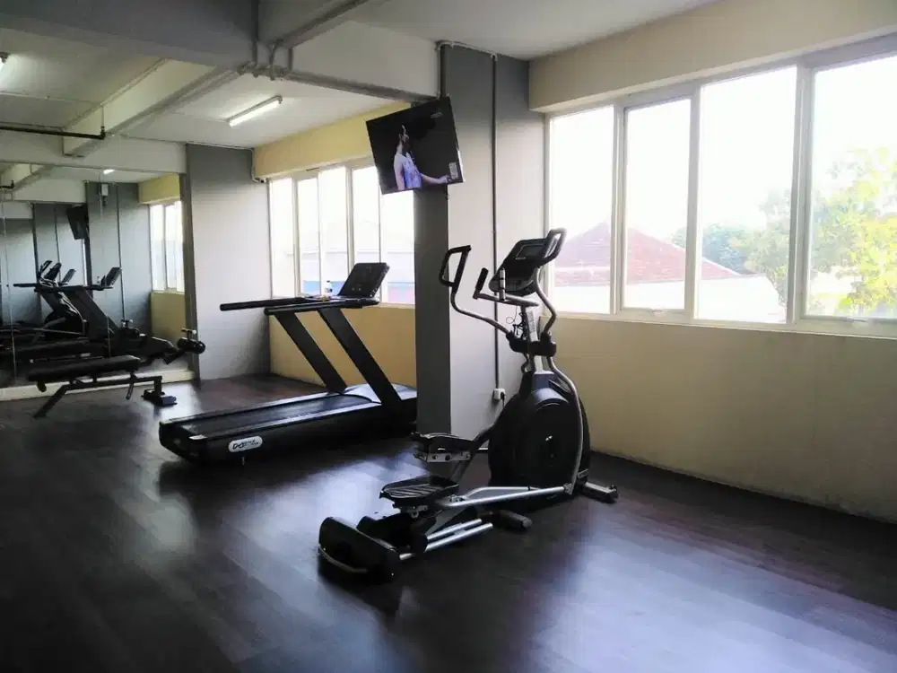 Sewa murah apartemen puncak dharmahusada unit bagus type studio