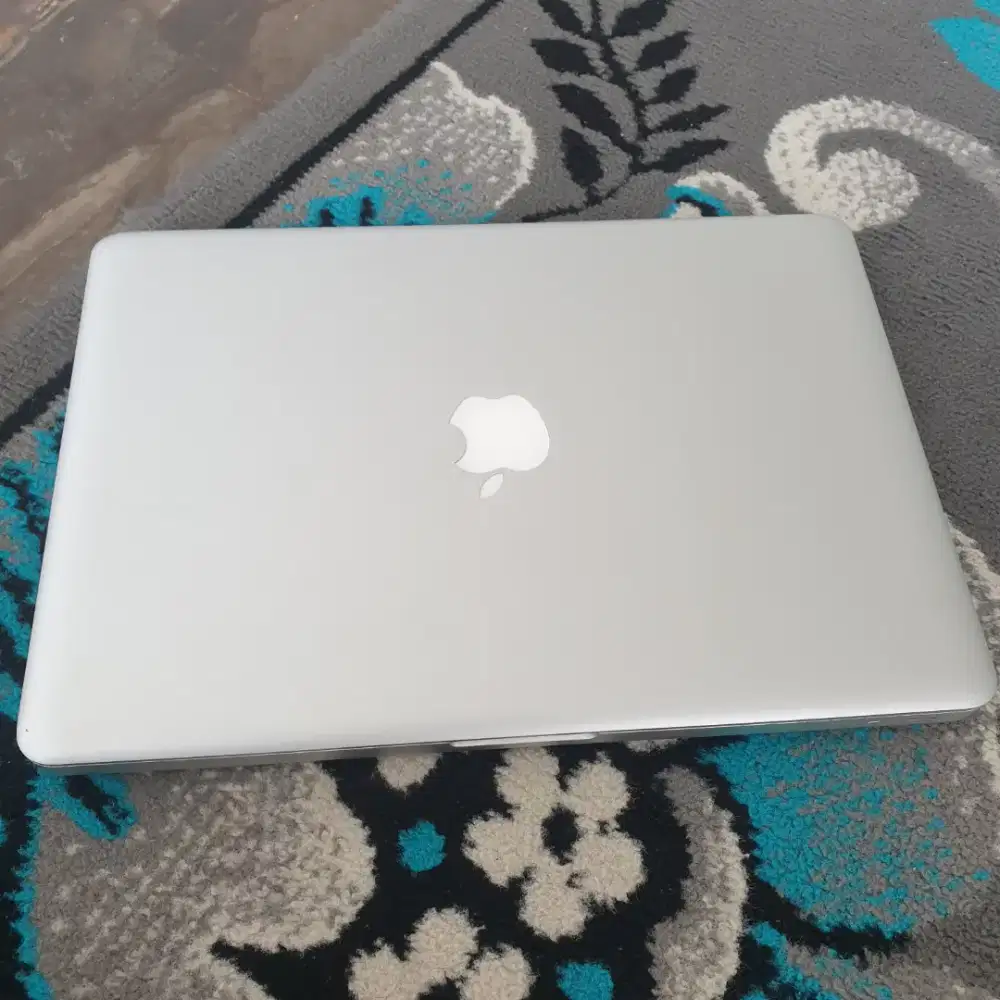 Macbook pro core i7 2011