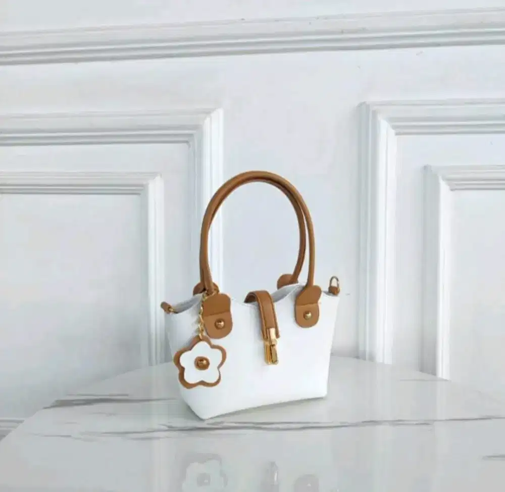 tas Chika selempang mini wanita lucu, unik