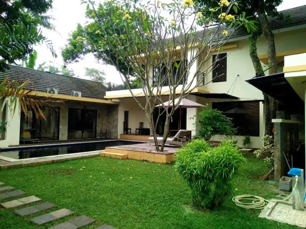 Disewakan Rumah di Jl Paso Jagakarsa 2 Lantai