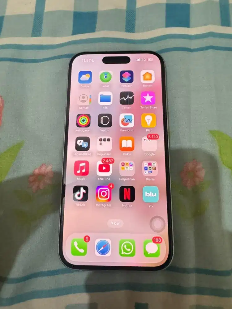 Dijual iPhone 15 Green Mint 8/128 GB (Ex iBox)