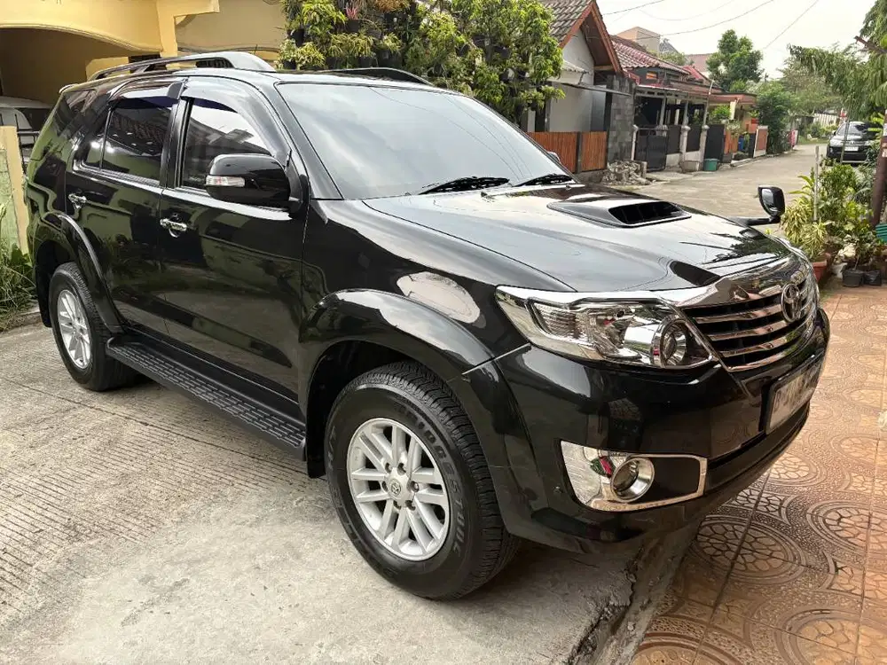 TOYOTA FORTUNER 2.5 G AT VNT Solar TAHUN 2014 (INTERIOR + EXTERIOR) OR