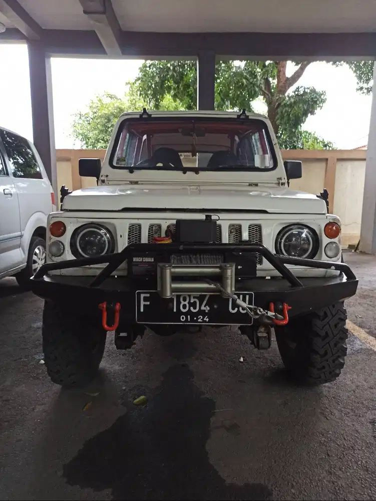 JUAL SUZUKI JIMNY SUPER 4x4 TAHUN 1982
