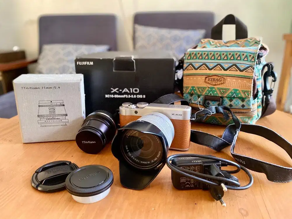 Fujifilm XA-10 full kit bonus lensa TT Artisan