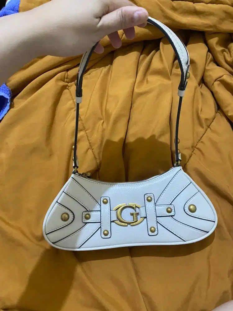 Guess shoulder Bag original 100%