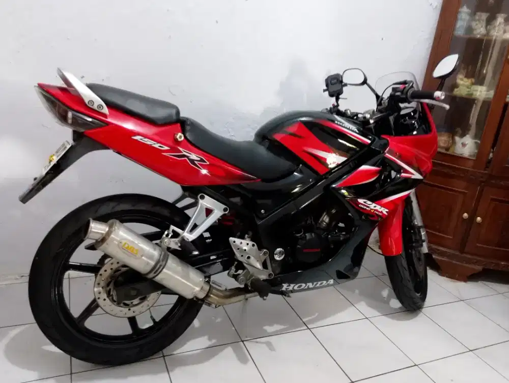 Honda CBR 150R 2006 CBU Full Restorasi Pajak Panjang