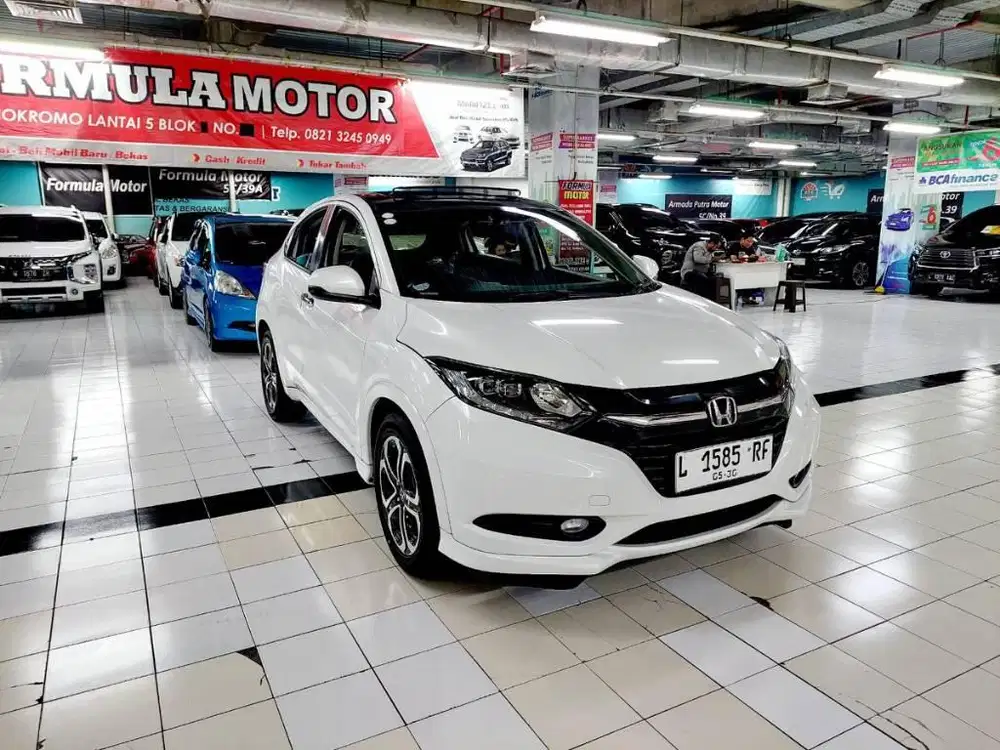 Honda HRV PRESTIGE AT thn 2015 Istimewa