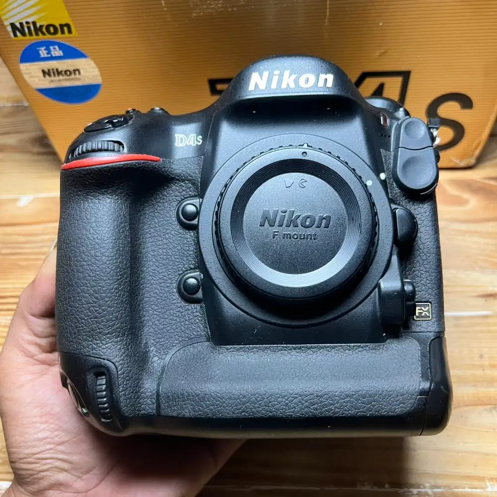 NIKON D4S BODY ONLY