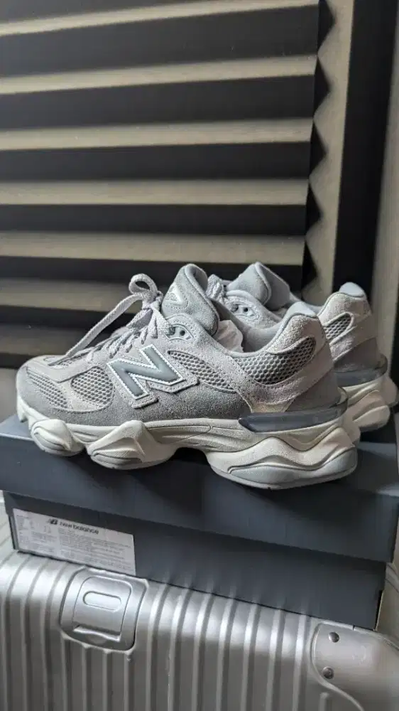 New Balance NB 9060 Grey - 40,5 Sekali pakai, beki di JD Sports