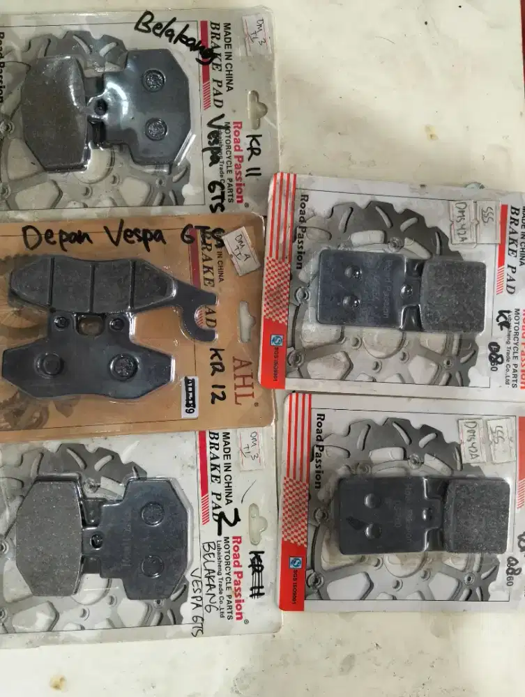 Dijual kampas depan dan belakang vespa hrg 30