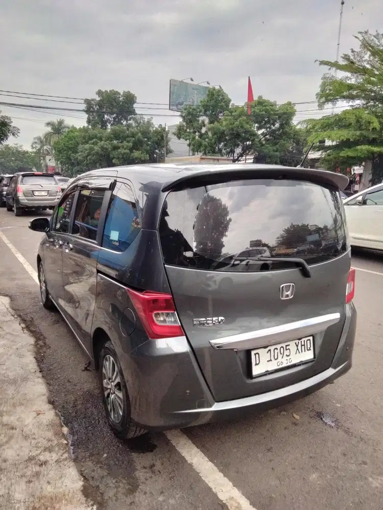 Honda Freed PSD Matic AC Double 2013