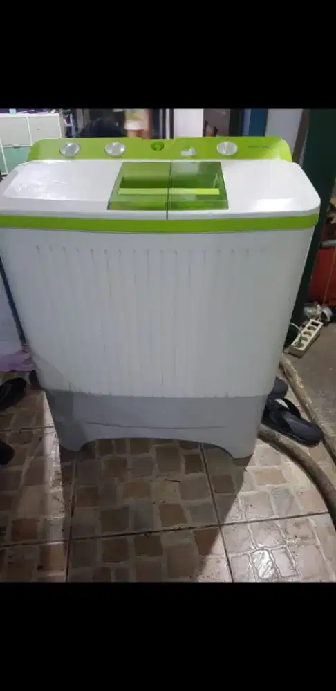 Mesin cuci polytron