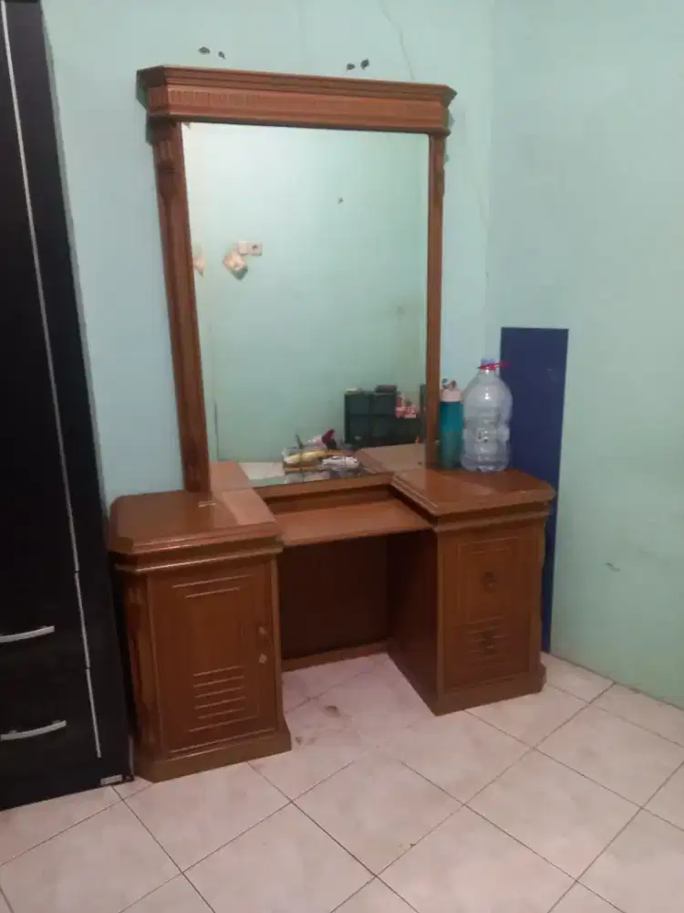 Jual Meja Rias Bekas