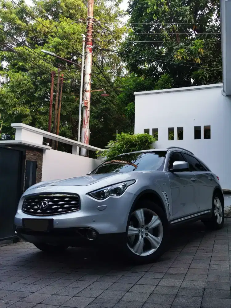 Dijual Infiniti Fx37 2011 Low Km