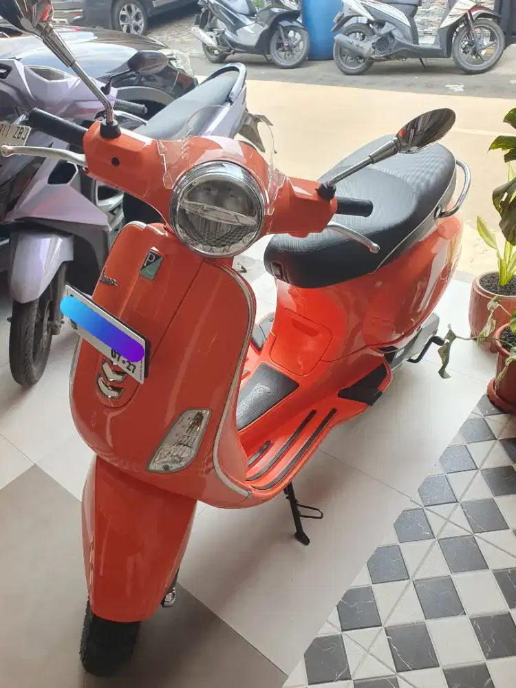 VESPA LX 125 IGET FACELIFT 2022 (RARE COLOUR)