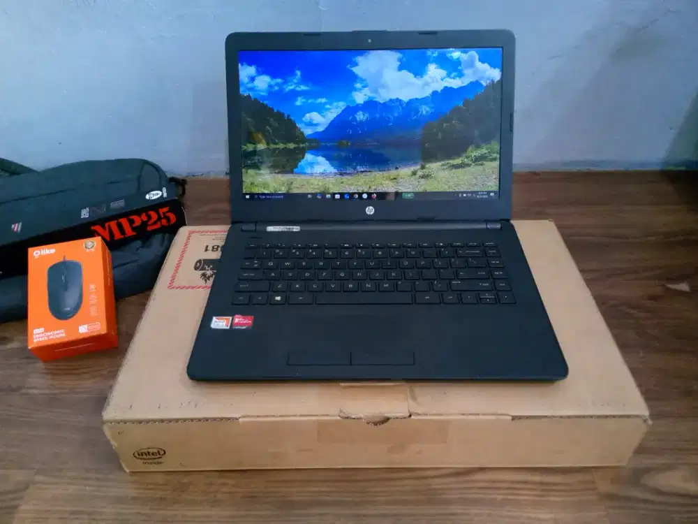 Laptop hp 14-bw0xx Processor AMD RADEON R3 RAM 4 GB SSD 256 GB