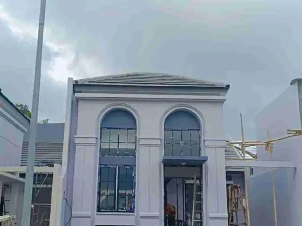 SATU LANTAI TIGA KAMAR TIDUR D1/NO.5 TYPE ANILA CITRALAND BSBCITY SEMARANG