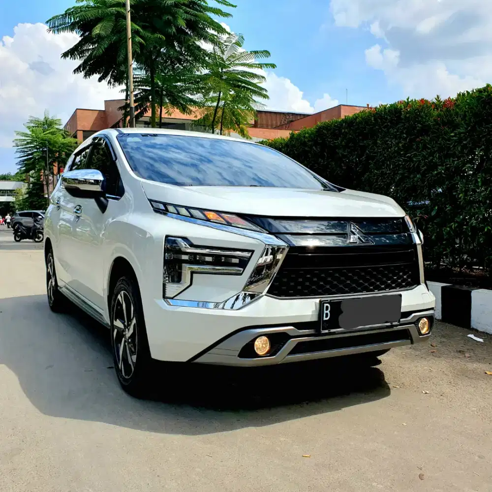 Like new! Mitsubishi xpander ultimate AT 2022