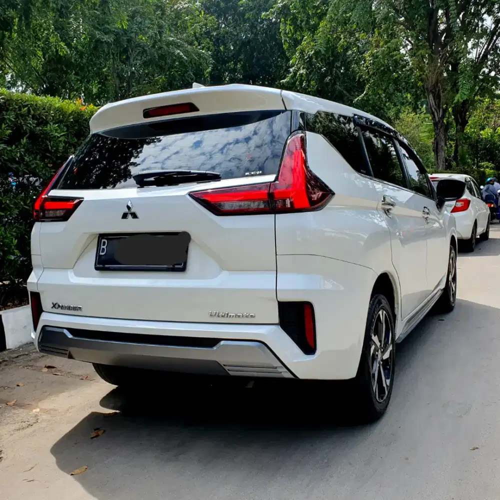 Like new! Mitsubishi xpander ultimate AT 2022