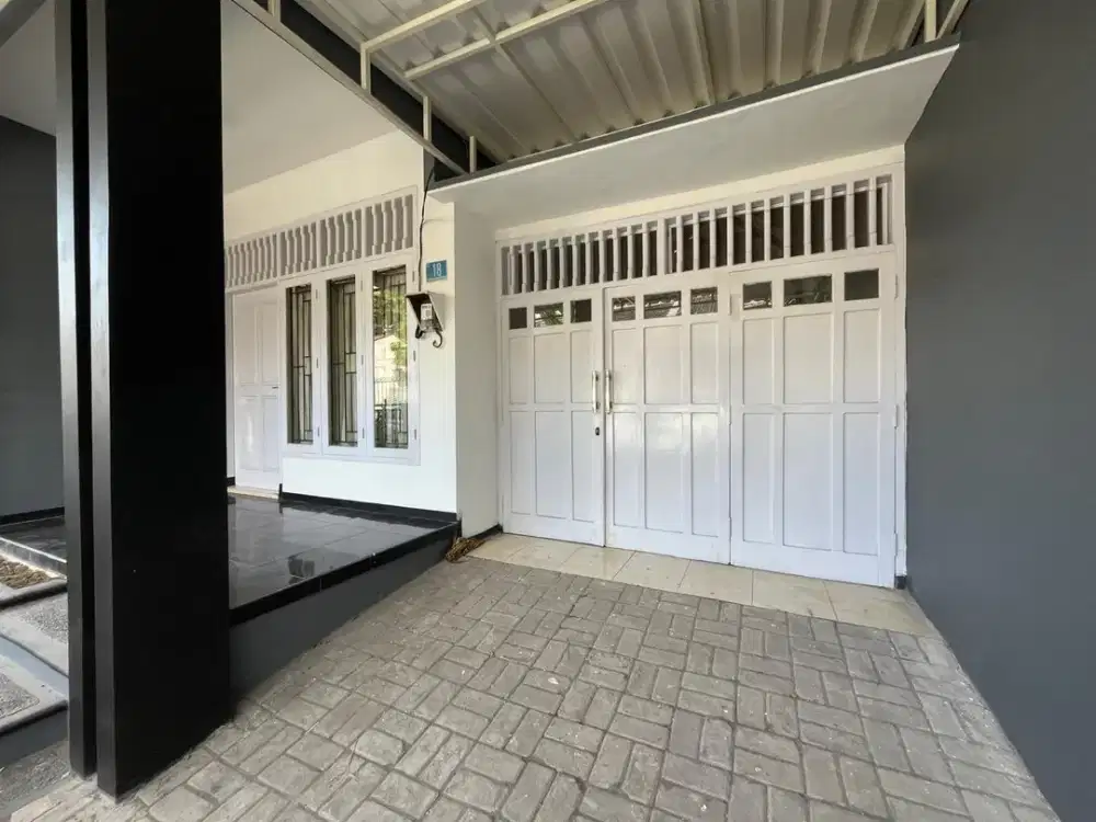 DIJUAL RUMAH SELANGKAH KE MERR LOKASI Semampir Tengah