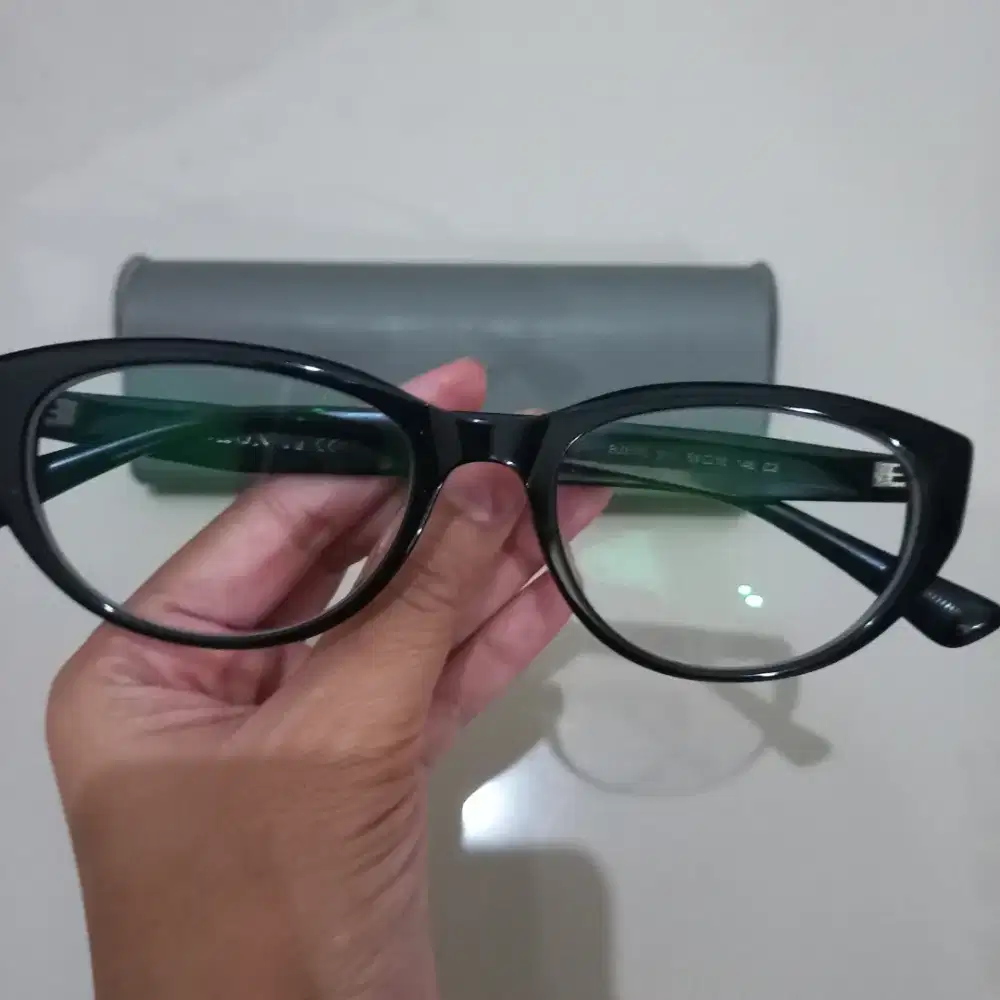 Kacamata Wanita - Merk Bolon (Eye Cat)