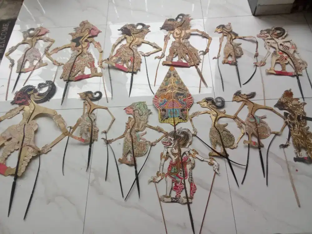 Wayang kulit 20 buah
