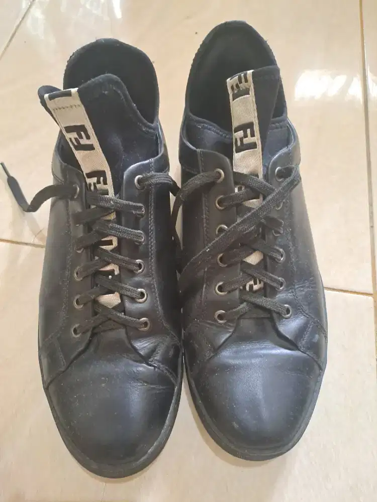 Sepatu Seken FF
