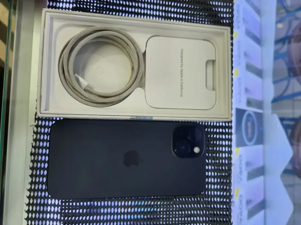Iphone 15 128 second ibox