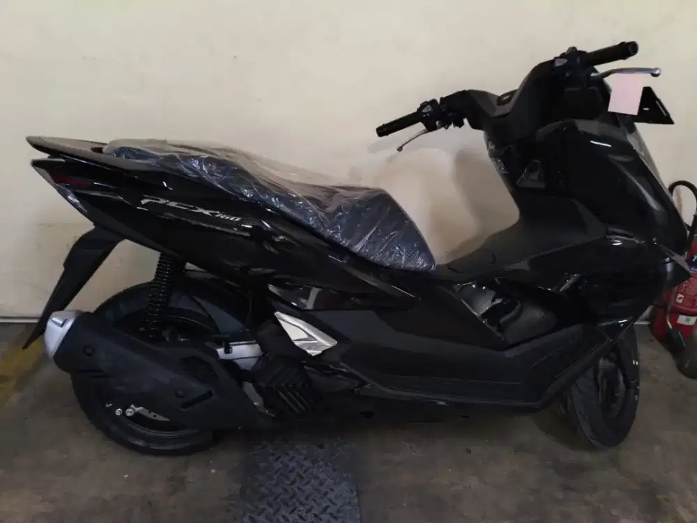 JUAL PCX 160 CBS HITAM