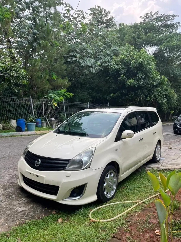 Nissan Livina XV Automatic Panoramic