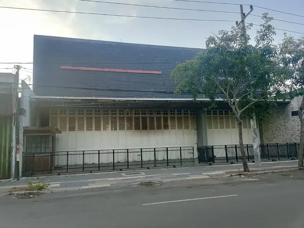 Raya Demak Jalanan Selalu Ramai, Cocok Untuk Showroom atau Gudang
