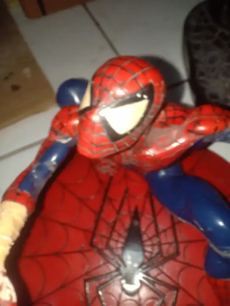 Patung Spiderman