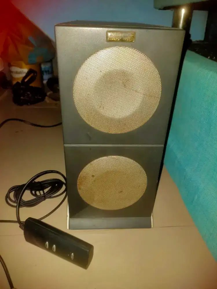 Subwoofer Altec Lansing 2100