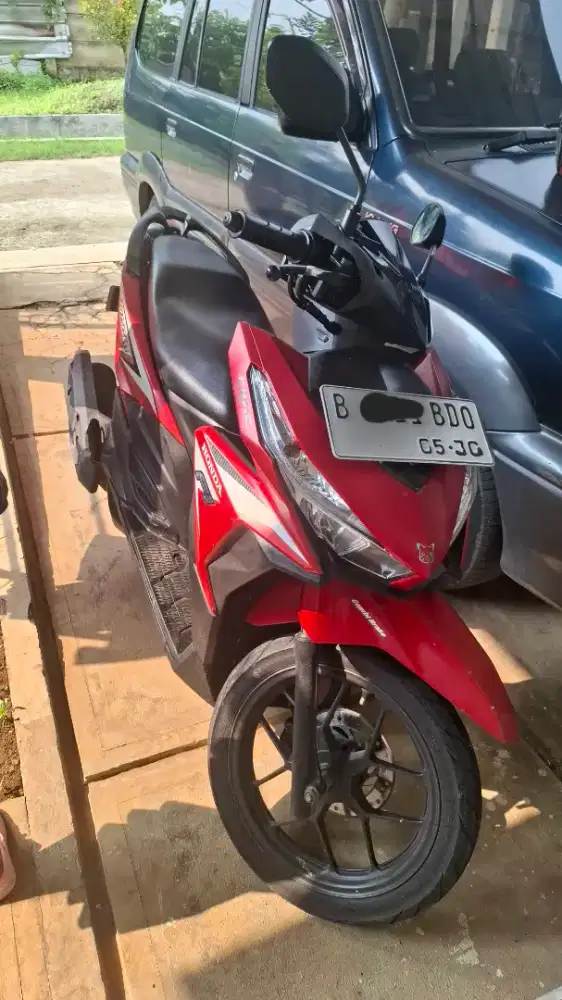 Dijual Vario 125 fi th 2015